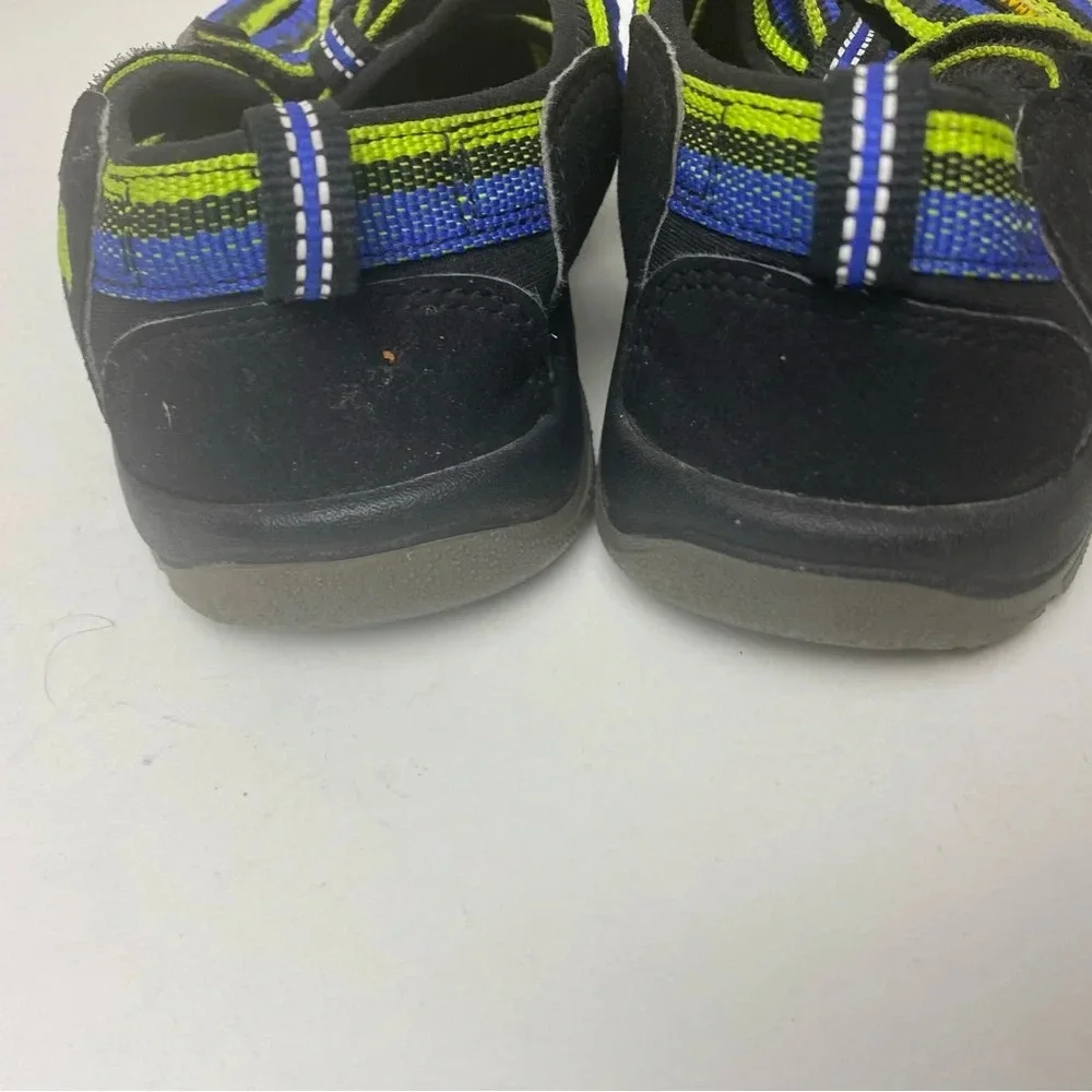 Keen Newport H2 sandals size 3
